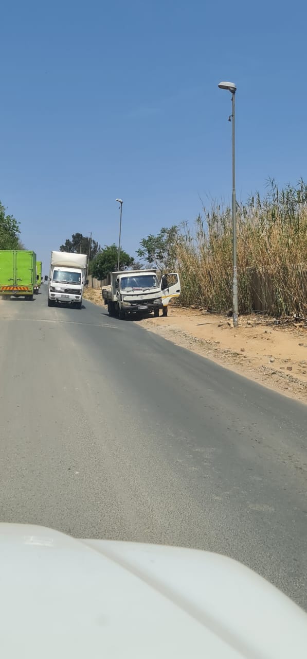 Vehicle documented dumping at Kya Sand